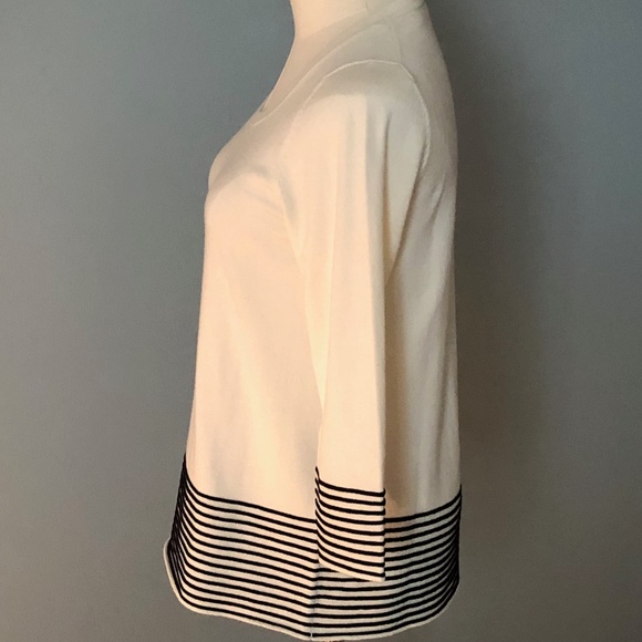 🌺NEW ANN TAYLOR 3/4 SLEEVE CREAM AND BLACK TOP SMALL - Picture 4 of 7